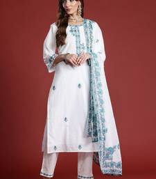 Women Floral Embroidered Regular Thread Work Pure Cotton Kurta with Trousers & With Dupatta