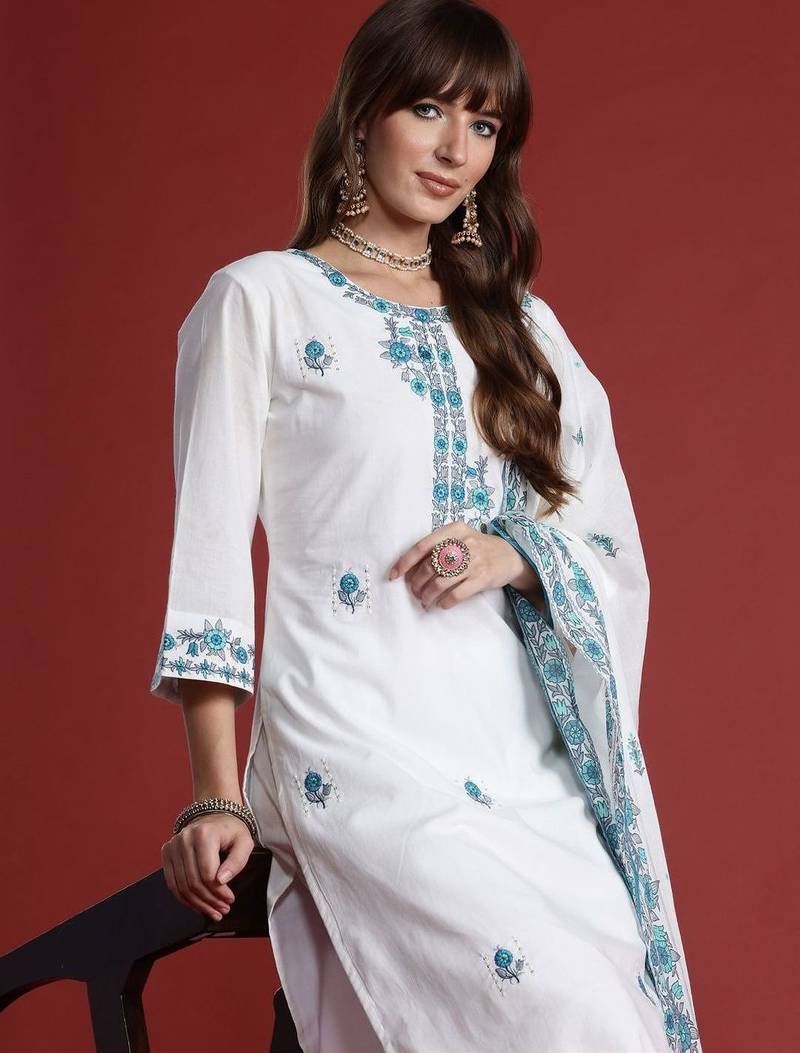 Women Floral Embroidered Regular Thread Work Pure Cotton Kurta with Trousers & With Dupatta