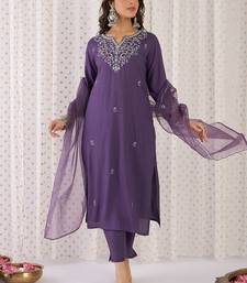 Women Ethnic Motifs Embroidered Regular Thread Work Kurta with Trousers & With Dupatta