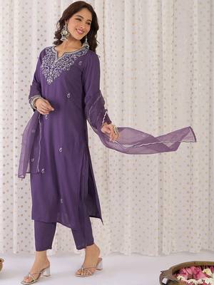 Women Ethnic Motifs Embroidered Regular Thread Work Kurta with Trousers & With Dupatta 3