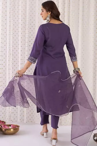 Women Ethnic Motifs Embroidered Regular Thread Work Kurta with Trousers & With Dupatta