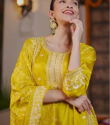 Women Ethnic Motifs Embroidered Regular Sequinned Kurta With Trouser & Dupatta