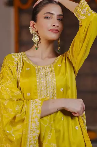 Women Ethnic Motifs Embroidered Regular Sequinned Kurta With Trouser & Dupatta