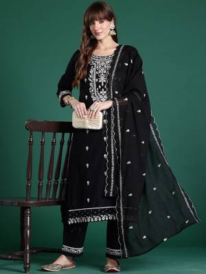 Women Ethnic Motifs Embroidered Regular Thread Work Pure Cotton Kurta with Trousers & With Dupatta 1
