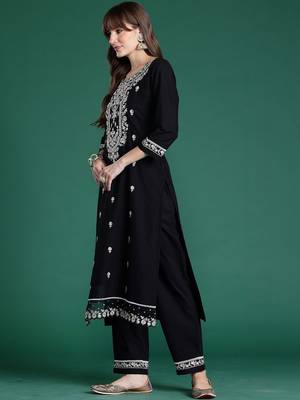Women Ethnic Motifs Embroidered Regular Thread Work Pure Cotton Kurta with Trousers & With Dupatta 2