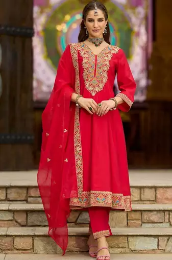Women Ethnic Motifs Embroidered Regular Thread Work Kurta with Trousers & With Dupatta