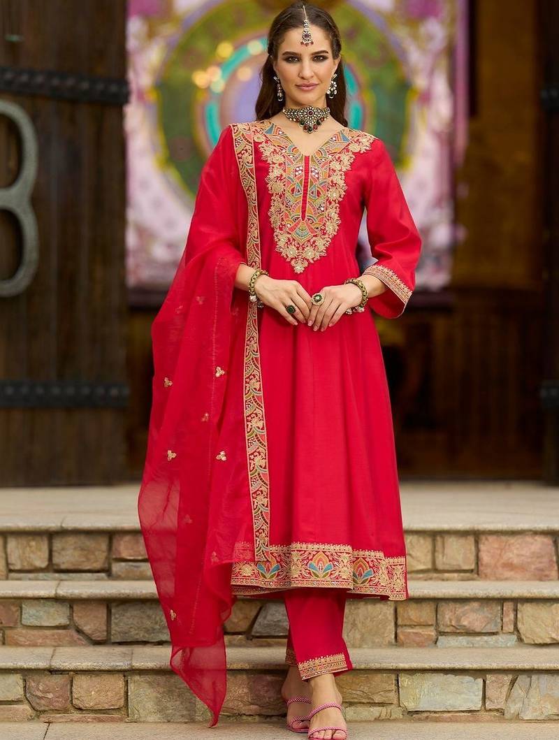 Women Ethnic Motifs Embroidered Regular Thread Work Kurta with Trousers & With Dupatta