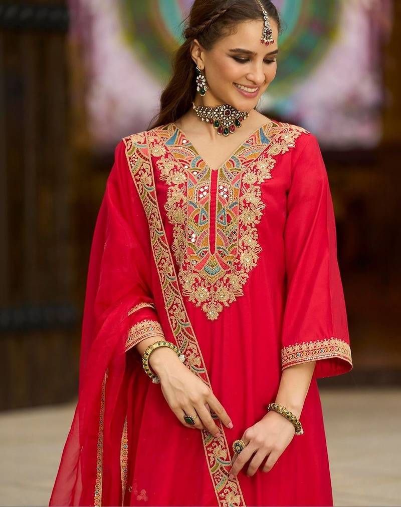 Women Ethnic Motifs Embroidered Regular Thread Work Kurta with Trousers & With Dupatta