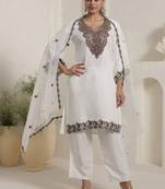 Women Ethnic Motifs Embroidered Regular Thread Work Kurta with Trousers & With Dupatta