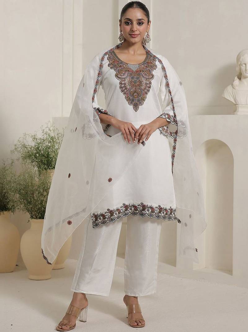 Women Ethnic Motifs Embroidered Regular Thread Work Kurta with Trousers & With Dupatta
