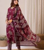 Women Floral Printed Regular Chanderi Silk Kurta with Trousers & With Dupatta