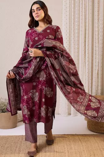 Women Floral Printed Regular Chanderi Silk Kurta with Trousers & With Dupatta