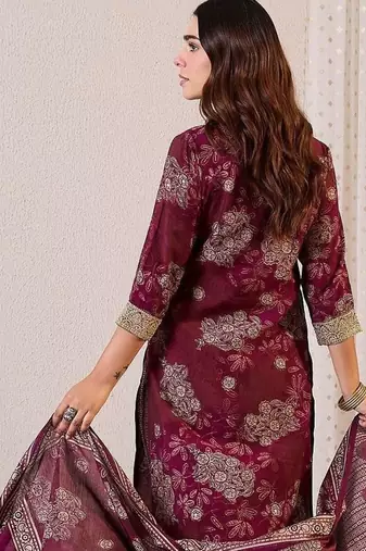 Women Floral Printed Regular Chanderi Silk Kurta with Trousers & With Dupatta