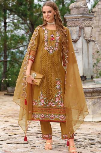 Women Floral Embroidered Regular Thread Work Kurta with Trousers & With Dupatta