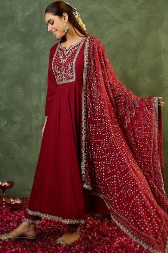 Women Ethnic Motifs Embroidered Panelled Kurta with Trousers & With Dupatta