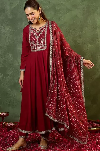 Women Ethnic Motifs Embroidered Panelled Kurta with Trousers & With Dupatta