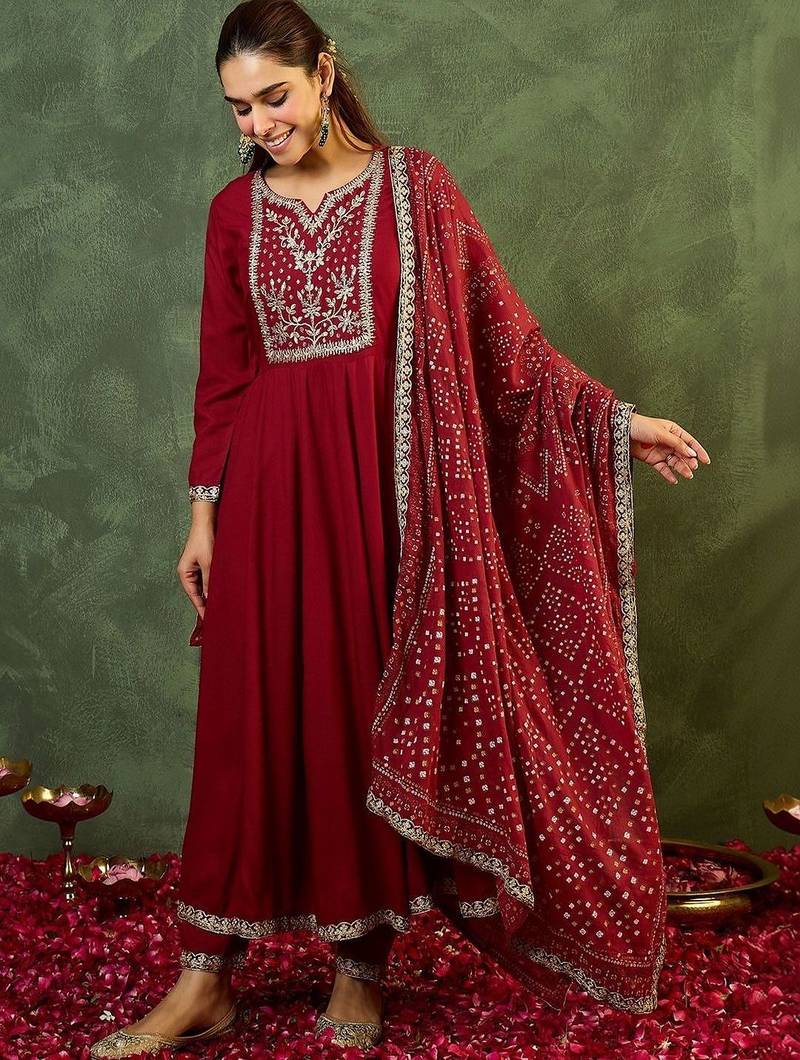 Women Ethnic Motifs Embroidered Panelled Kurta with Trousers & With Dupatta