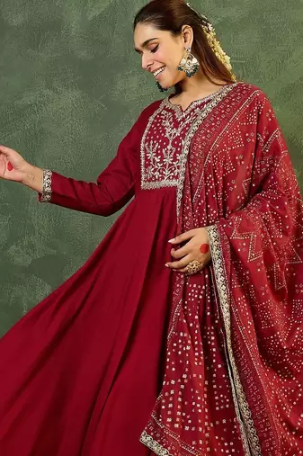 Women Ethnic Motifs Embroidered Panelled Kurta with Trousers & With Dupatta