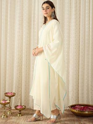 Women Floral Embroidered Regular Thread Work Pure Cotton Kurta with Trousers & With Dupatta 2