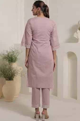 Women Floral Embroidered Regular Thread Work Pure Cotton Kurta with Trousers & With Dupatta