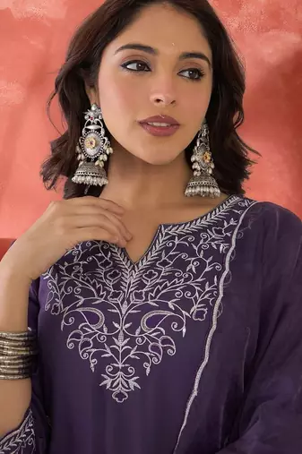 Women Ethnic Motifs Embroidered Regular Thread Work Kurta with Trousers & With Dupatta
