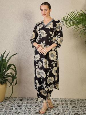 Women Floral Printed Regular Thread Work Pure Cotton Kurta with Trousers 1