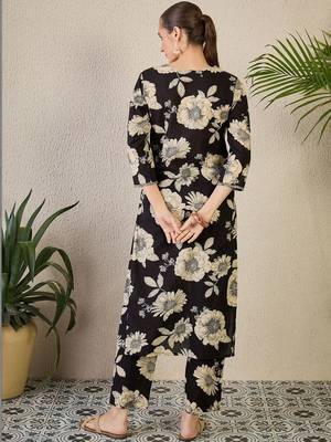 Women Floral Printed Regular Thread Work Pure Cotton Kurta with Trousers 6