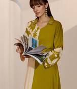 Women Floral Printed Regular Kurta with Trousers