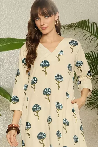 Women Floral Printed Regular Thread Work Kurta with Palazzos