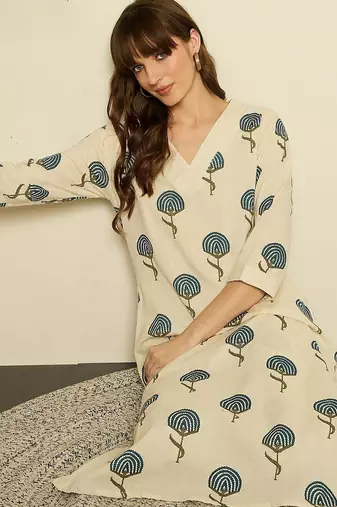 Women Floral Printed Regular Thread Work Kurta with Palazzos