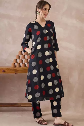 Women Printed Regular Pure Cotton Kurta with Trousers