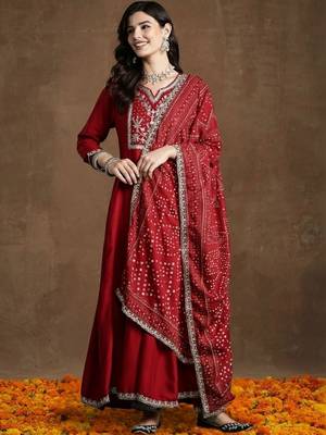 Women Ethnic Motifs Embroidered Panelled Thread Work Kurta with Trousers & With Dupatta 1