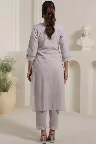 Women Floral Embroidered Regular Thread Work Pure Cotton Kurta with Trousers & With Dupatta