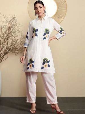 Women Floral Embroidered Regular Thread Work Pure Cotton Kurta with Trousers 1
