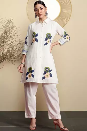 Women Floral Embroidered Regular Thread Work Pure Cotton Kurta with Trousers