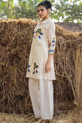 Women Floral Embroidered Regular Thread Work Pure Cotton Kurta with Trousers