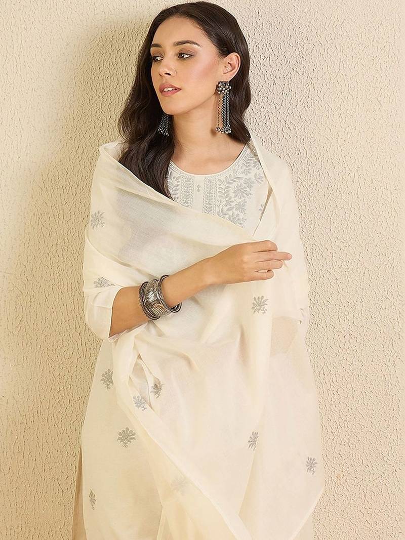 Women Ethnic Motifs Embroidered Regular Thread Work Pure Cotton Kurta with Trousers & With Dupatta