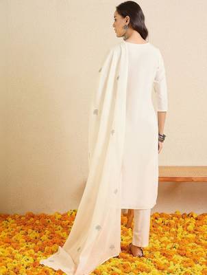 Women Ethnic Motifs Embroidered Regular Thread Work Pure Cotton Kurta with Trousers & With Dupatta 3