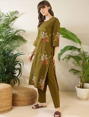 Women Floral Embroidered Regular Sequinned Pure Cotton Kurta with Trousers 3