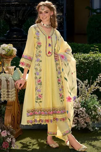 Floral Embroidered Thread Work Pure Cotton Kurta With Trousers & Dupatta