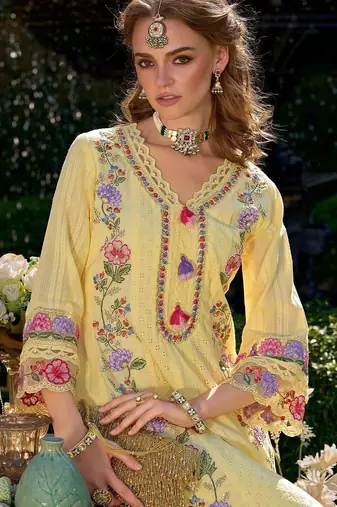 Floral Embroidered Thread Work Pure Cotton Kurta With Trousers & Dupatta