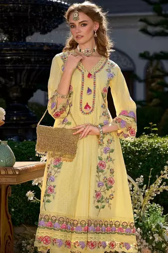 Floral Embroidered Thread Work Pure Cotton Kurta With Trousers & Dupatta