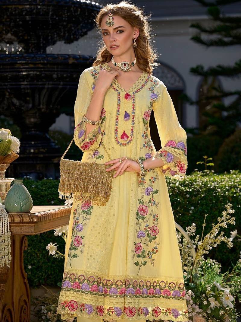 Floral Embroidered Thread Work Pure Cotton Kurta With Trousers & Dupatta