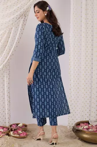 Women Ethnic Motifs Printed Pure Cotton Kurta with Trousers