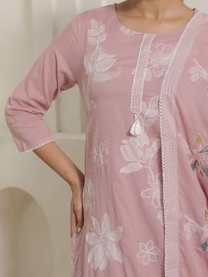 Women Solid Cotton Kurta with Trousers & Dupatta 6