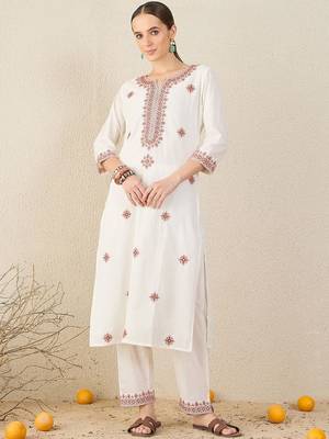 Women Floral Embroidered Cotton Kurta with Trousers & Dupatta 2