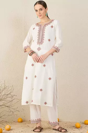 Women Floral Embroidered Cotton Kurta with Trousers & Dupatta