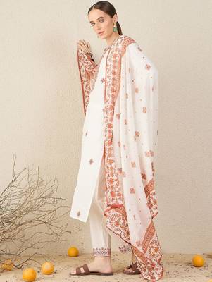 Women Floral Embroidered Cotton Kurta with Trousers & Dupatta 5