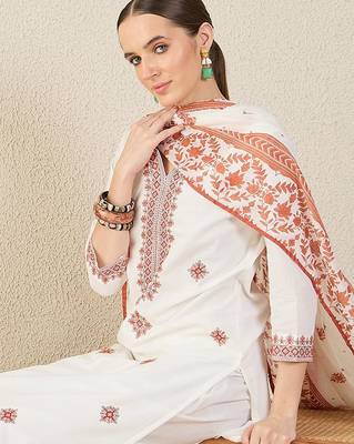 Women Floral Embroidered Cotton Kurta with Trousers & Dupatta 7