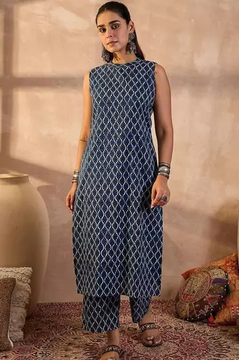 Women Geometric Printed Regular Pure Cotton Kurta with Trousers